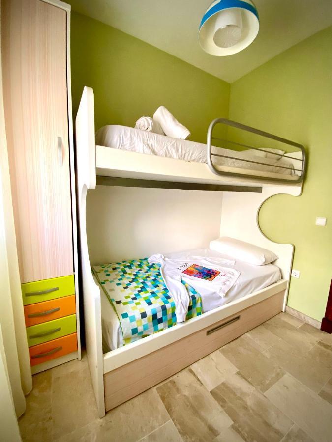Mychoice Meninas Apartment Рота Екстериор снимка